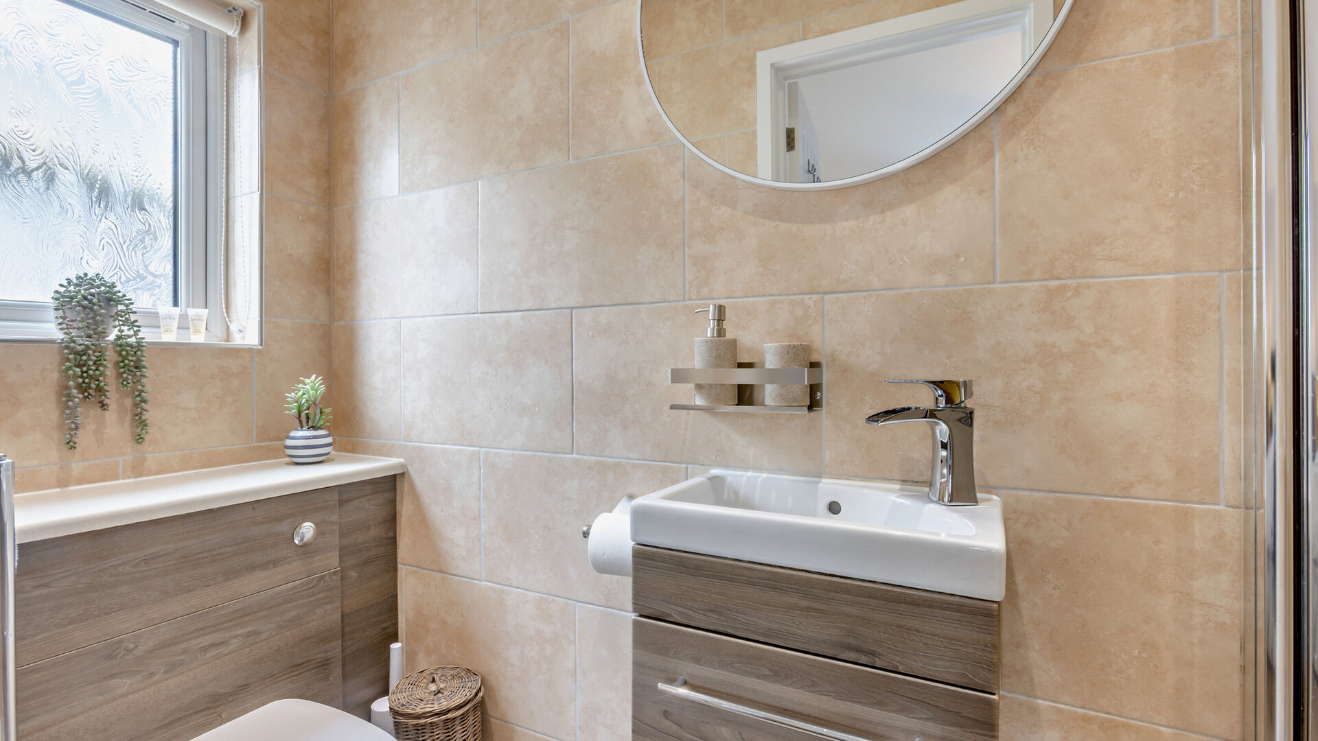 bathroom in Breakwater holiday apartment